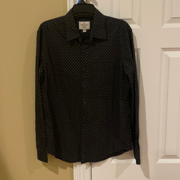 American Eagle outfitters seriously soft classic fit long sleeve dress shirt - Picture 1 of 5